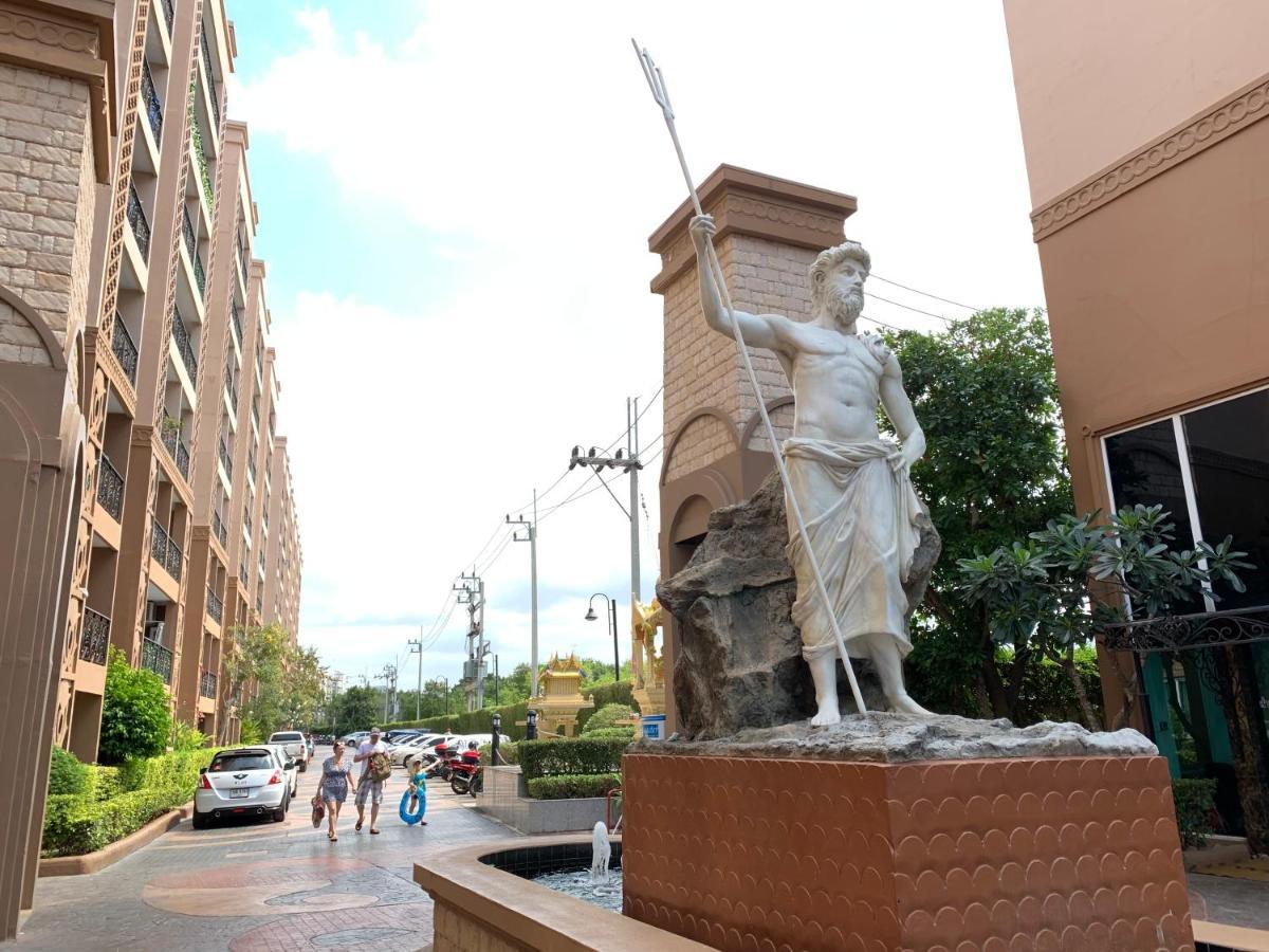 Atlantis Condo Resort Jomtien Beach Esterno foto