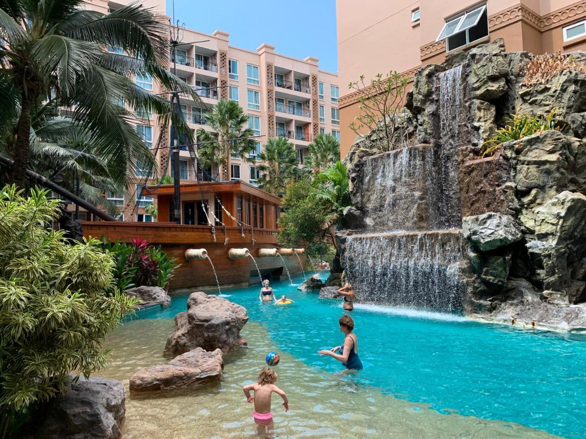 Atlantis Condo Resort Jomtien Beach Esterno foto