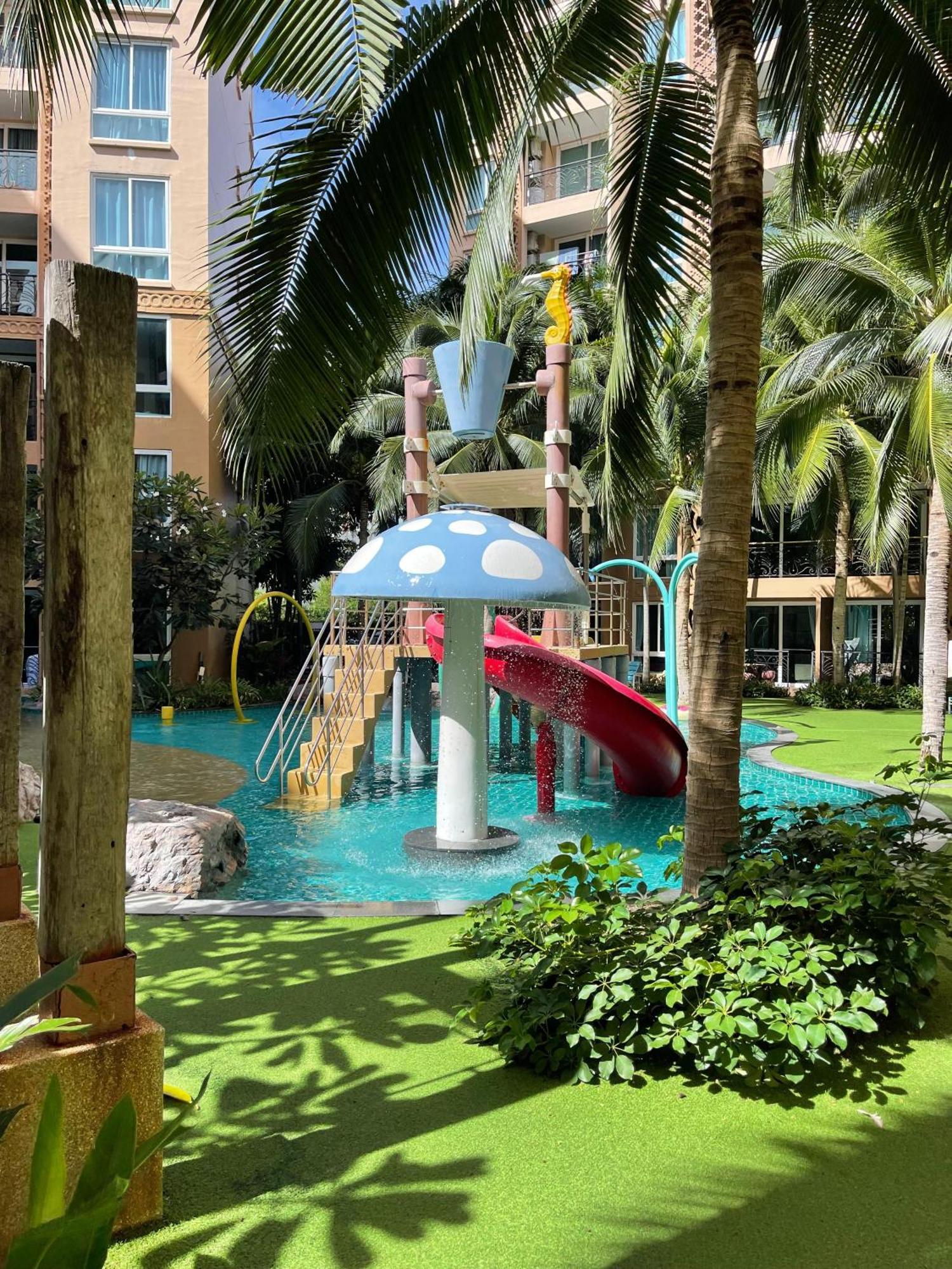Atlantis Condo Resort Jomtien Beach Esterno foto